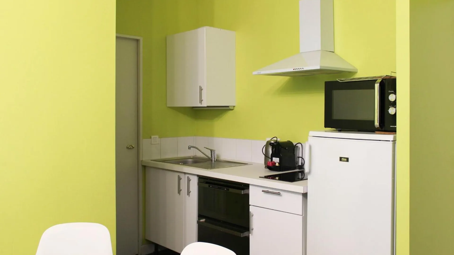Colored Appt To Beaugrenelle Paris