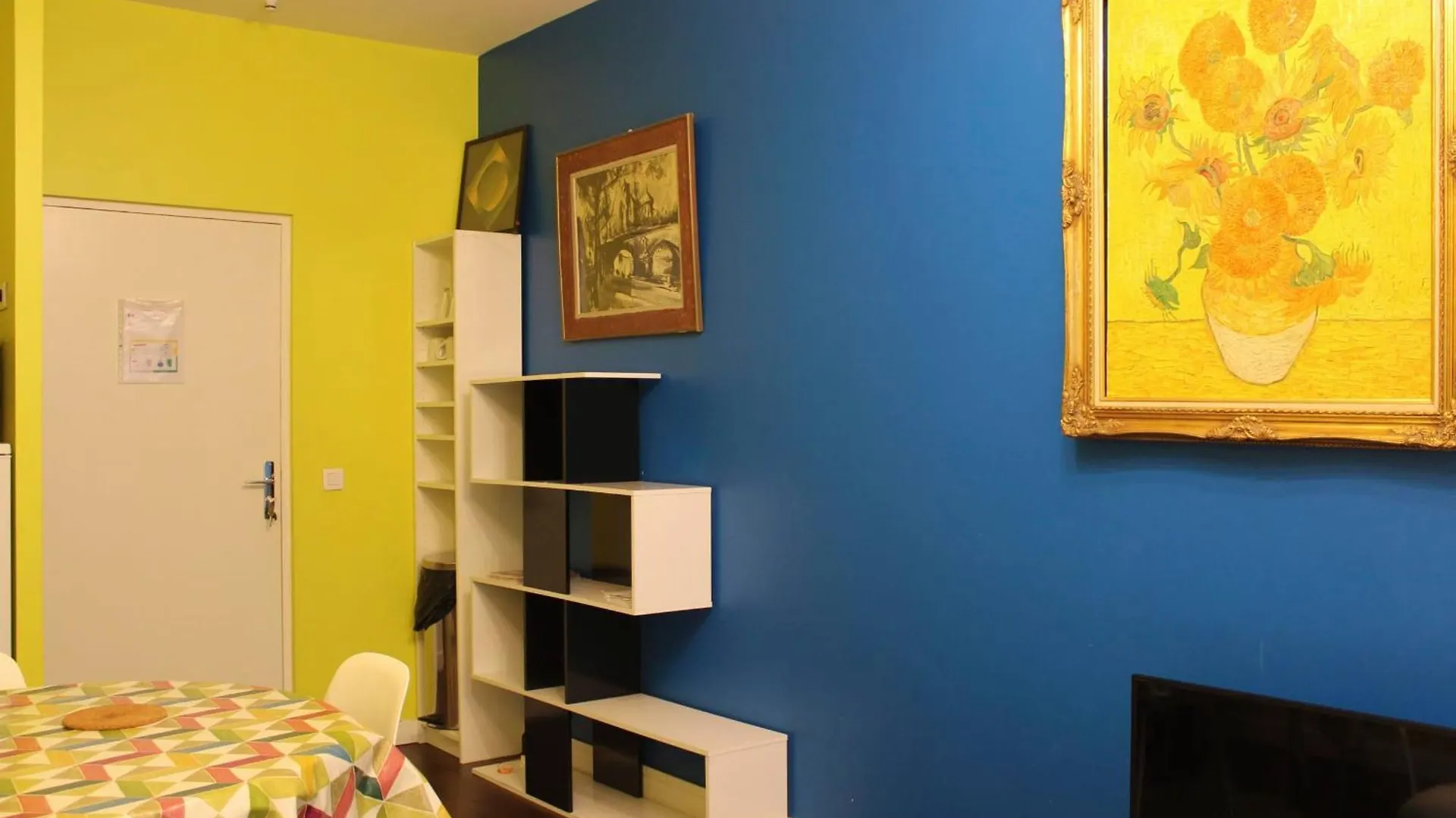Colored Appt To Beaugrenelle Apartment *